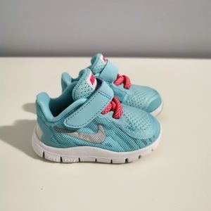 NIKE Free 5.0 Size 3c